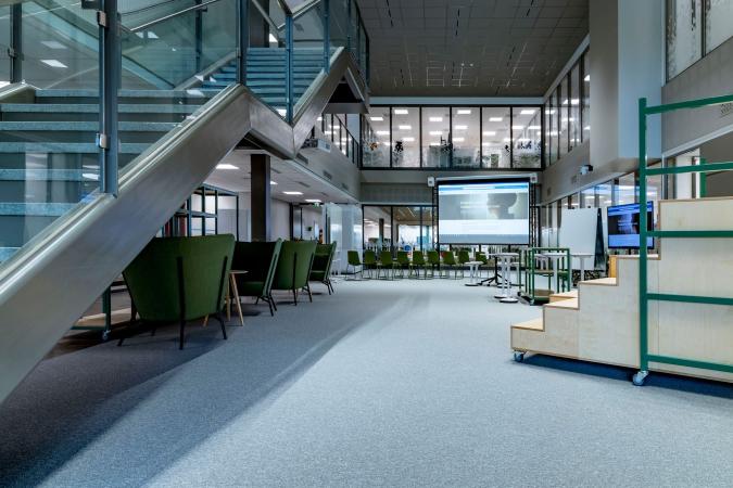 LIFT-New building lobby-1350x900
