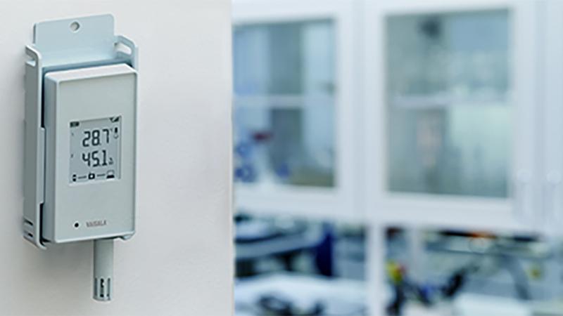 Logger in a lab