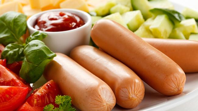 Sausages, tomatoes and tomato ketchup